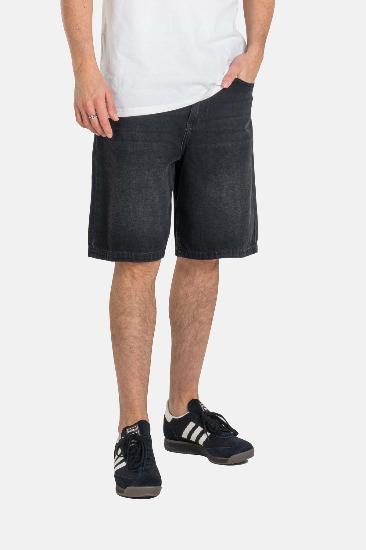 Bolt Short Faded Black