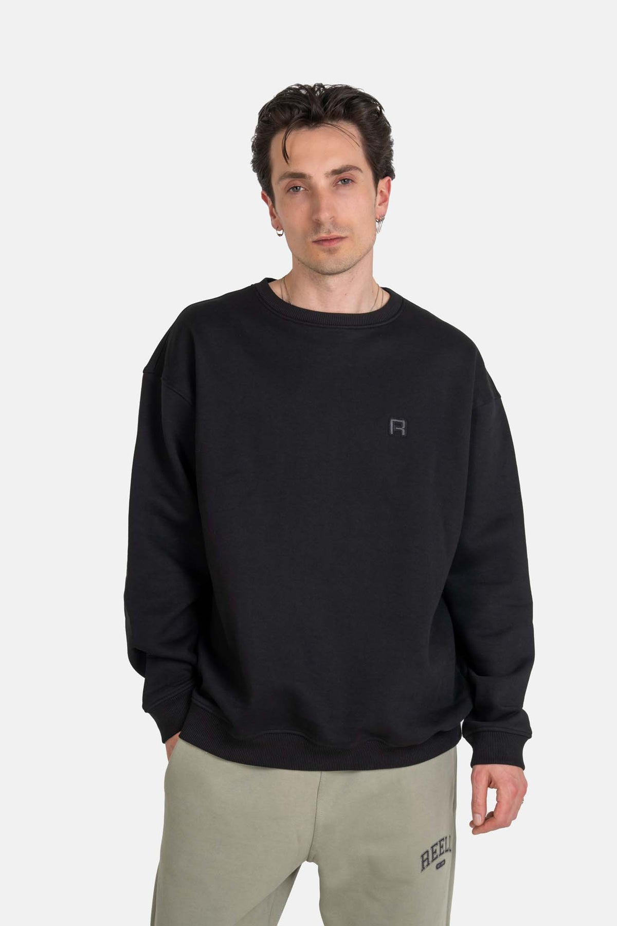 Ease Crewneck Deep Black