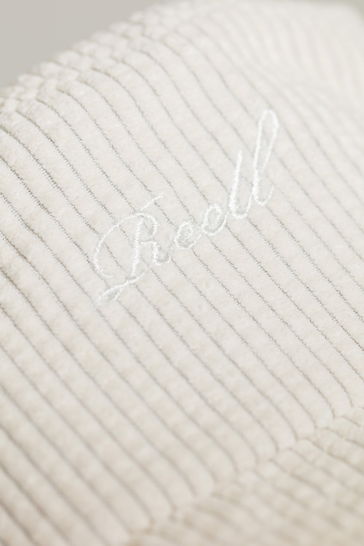 Bucket Hat Off-White Cord