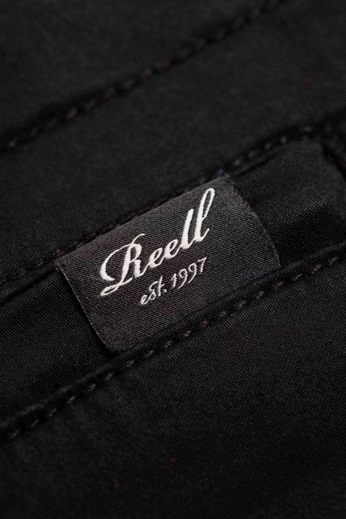 Crater Chino Deep Black