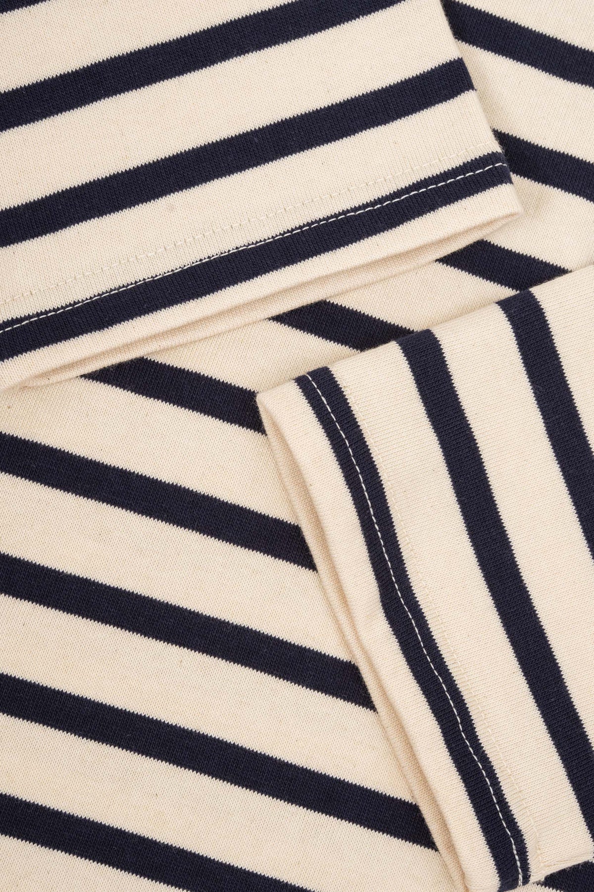 Cross Longsleeve Offwhite / Navy