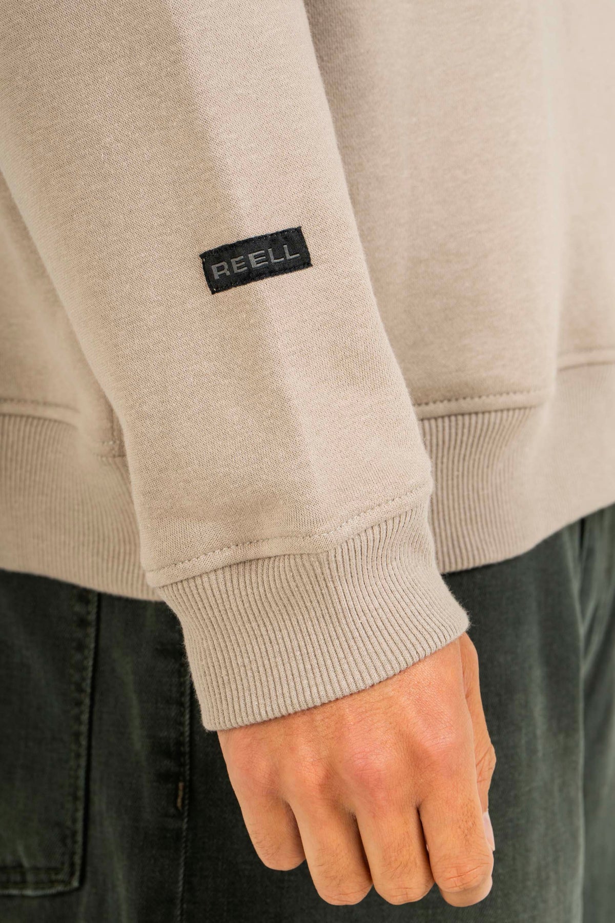 Ease Crewneck Stone Satellite