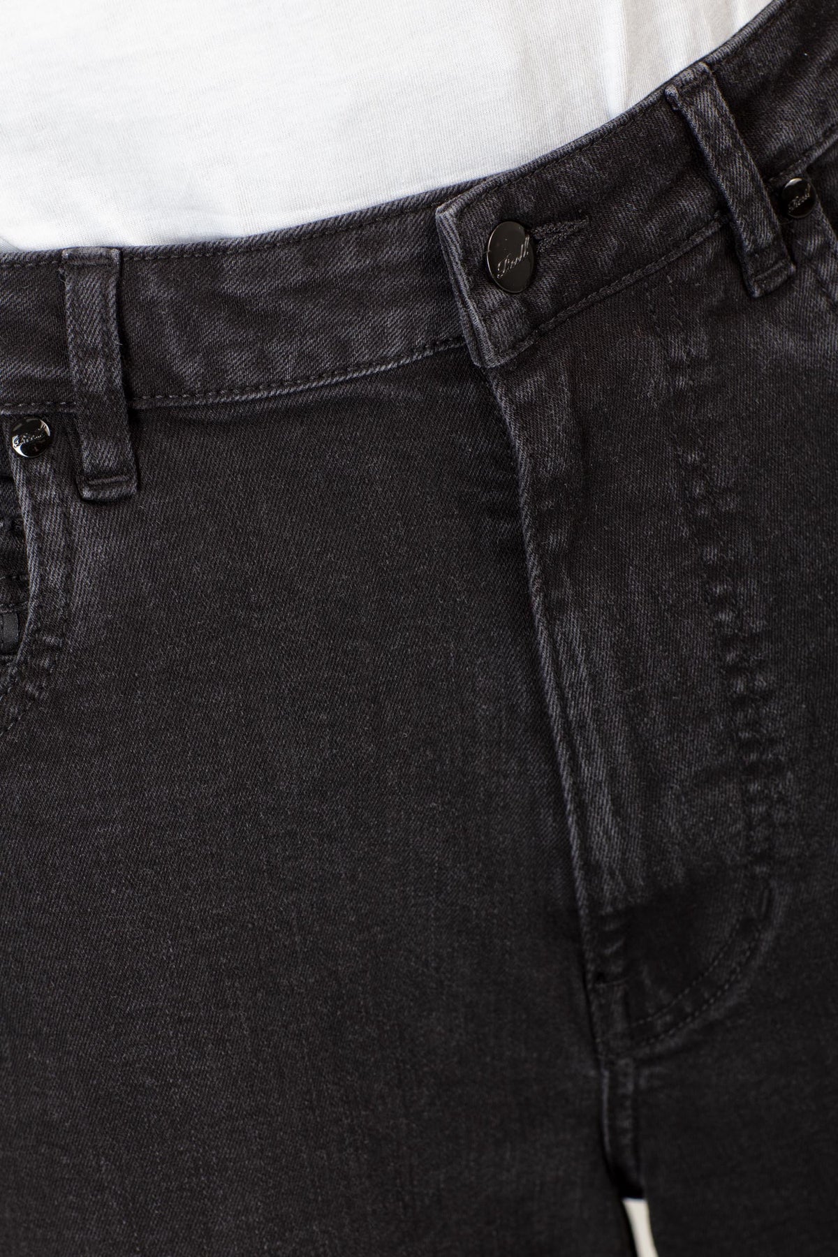 Belmont Short Black Wash