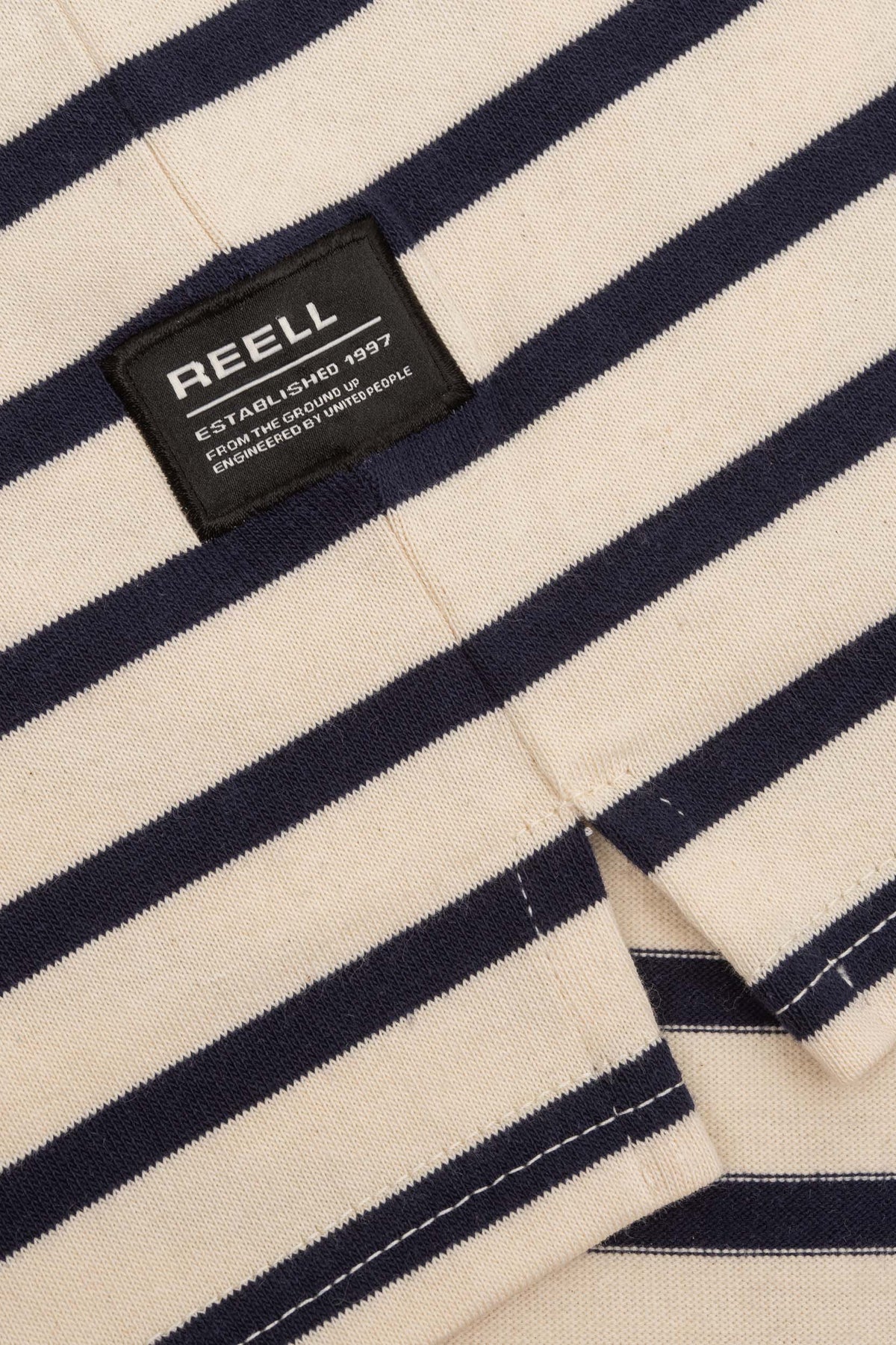 Cross Longsleeve Offwhite / Navy