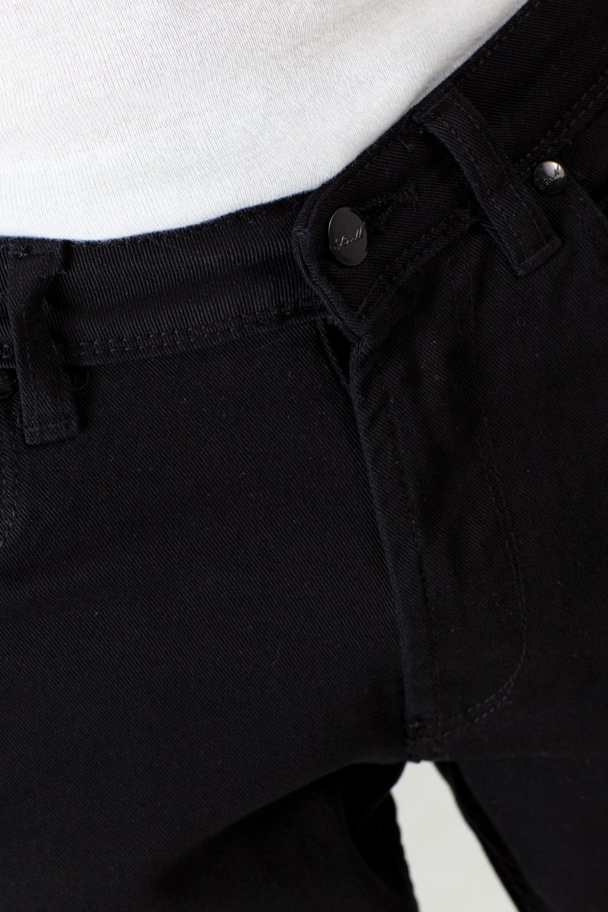 Nova 2 Black