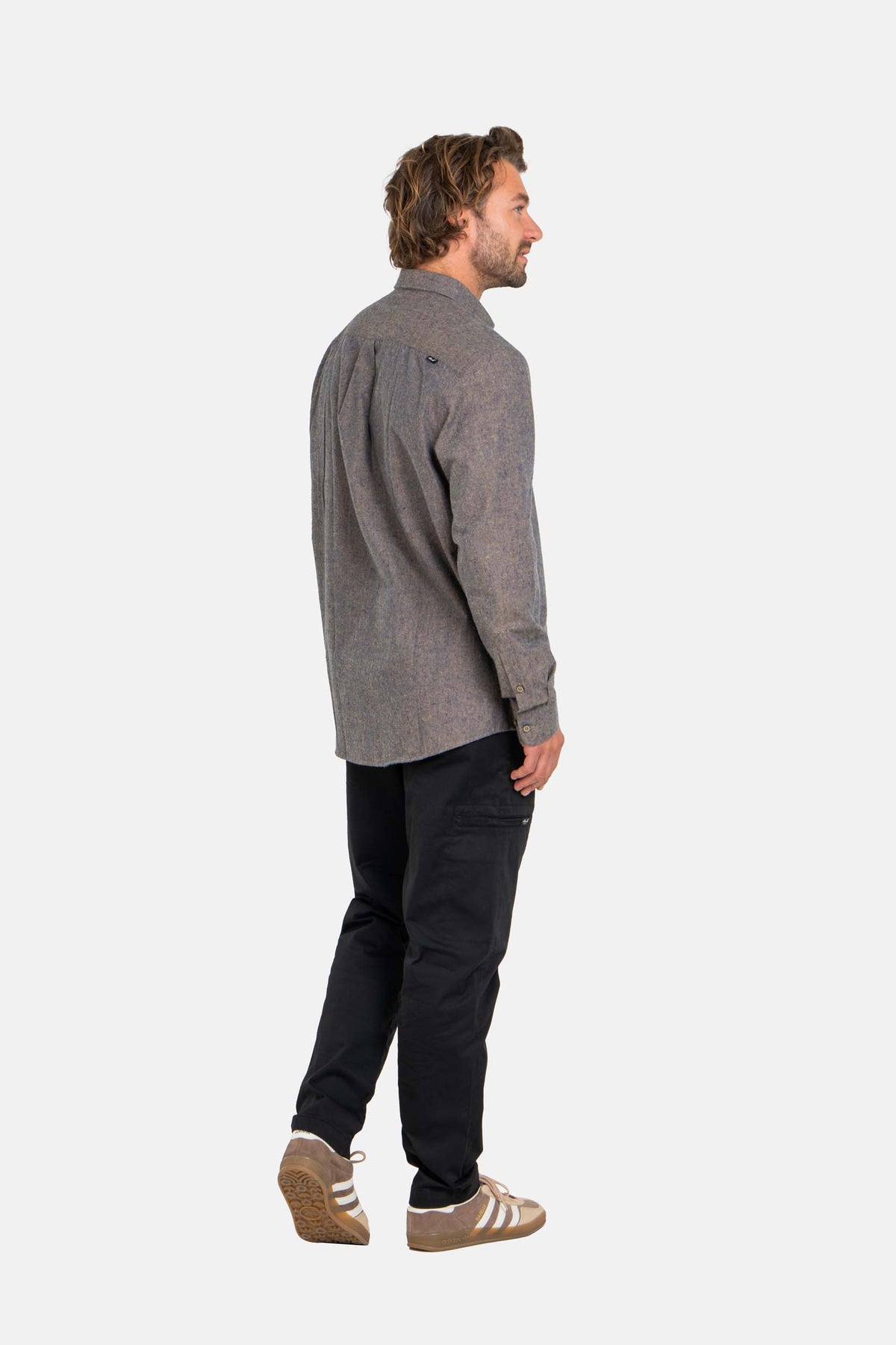 Crater Chino Deep Black