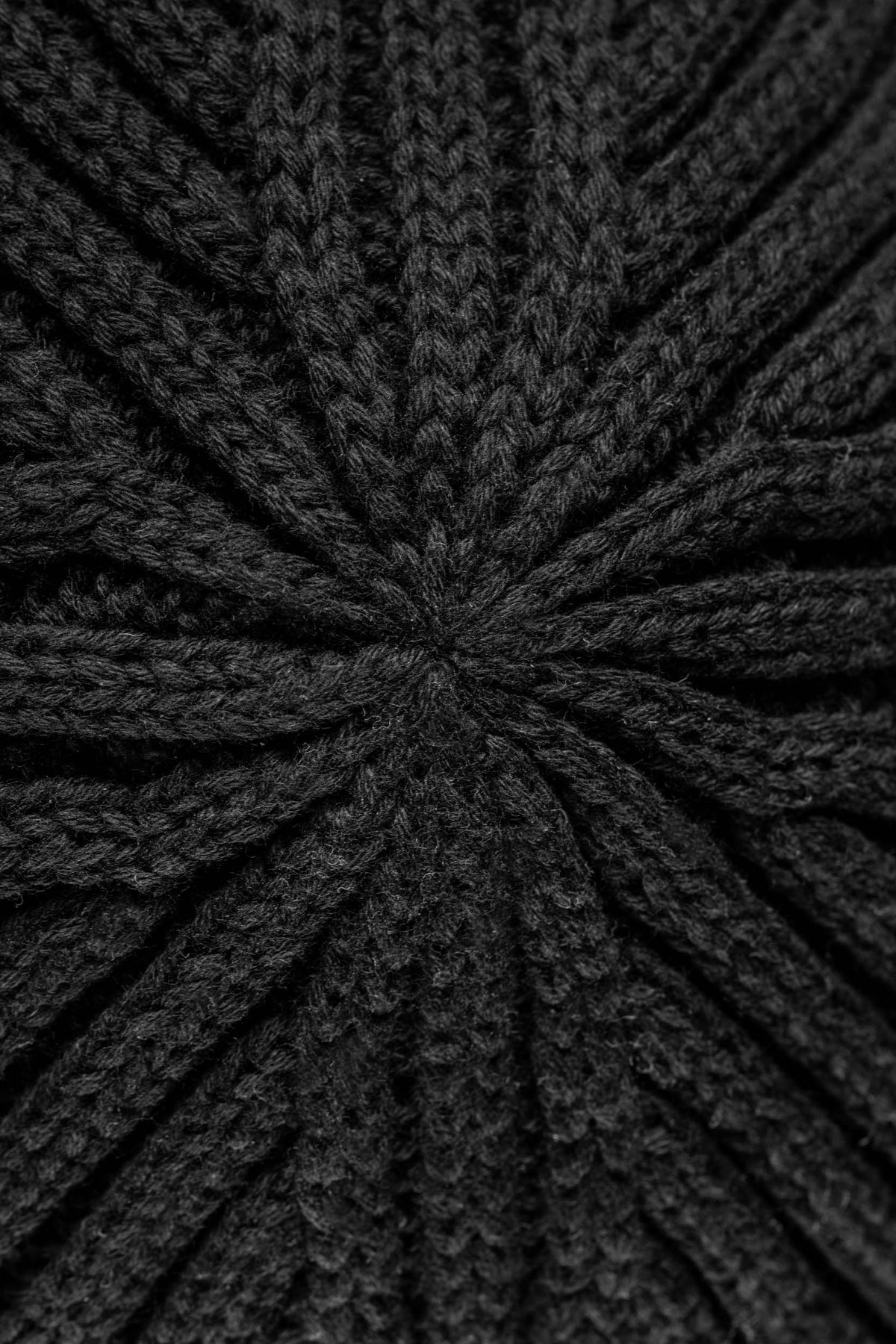 Ease Beanie Deep Black