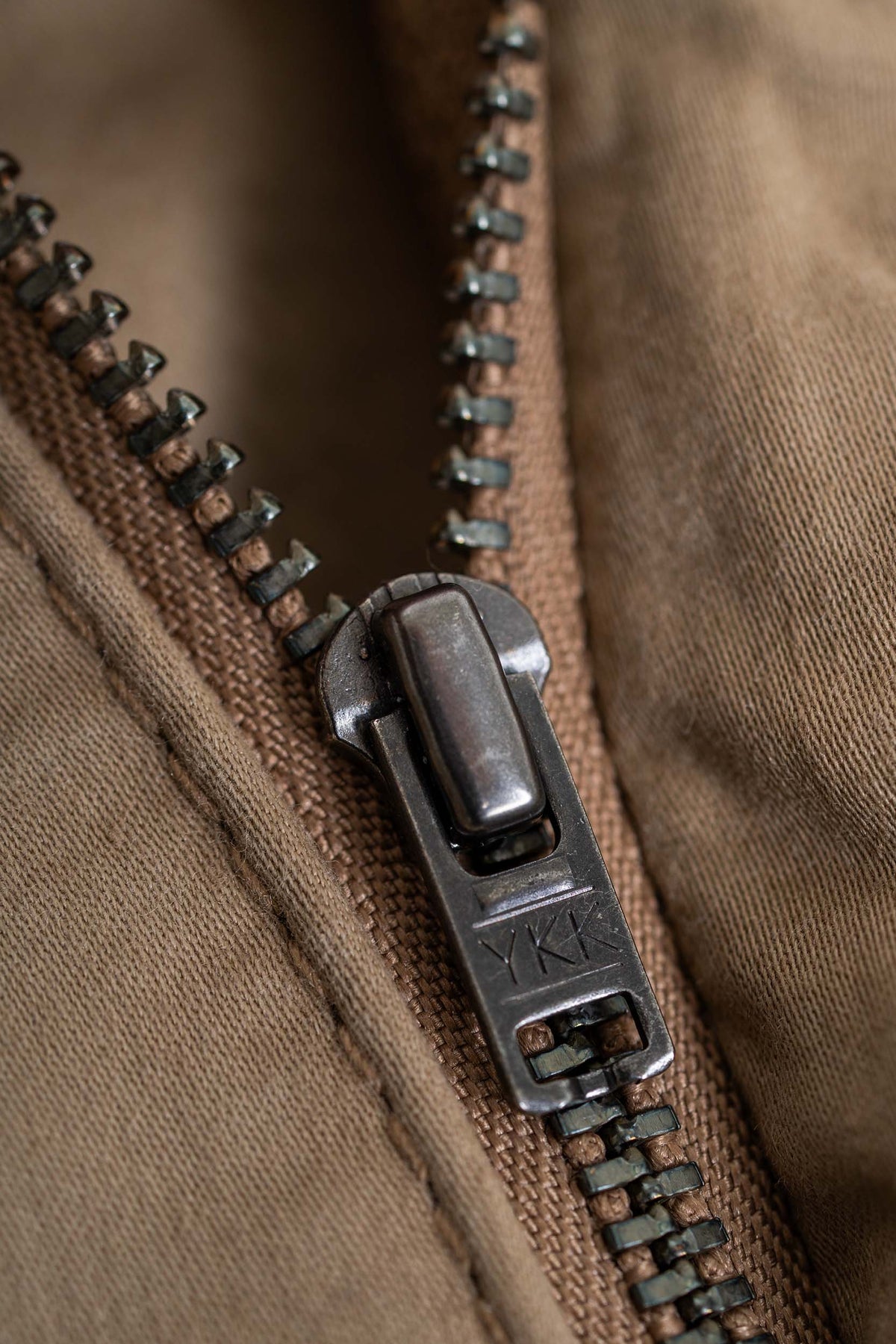 Crater Chino Dark Sand