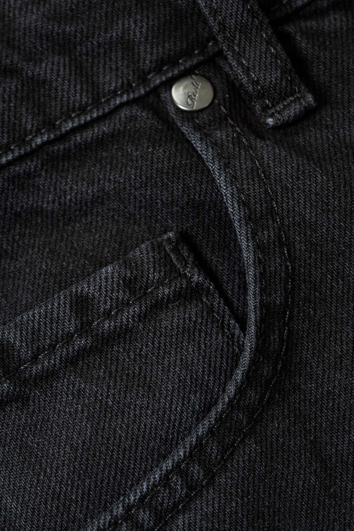 Solid Short Black Washed