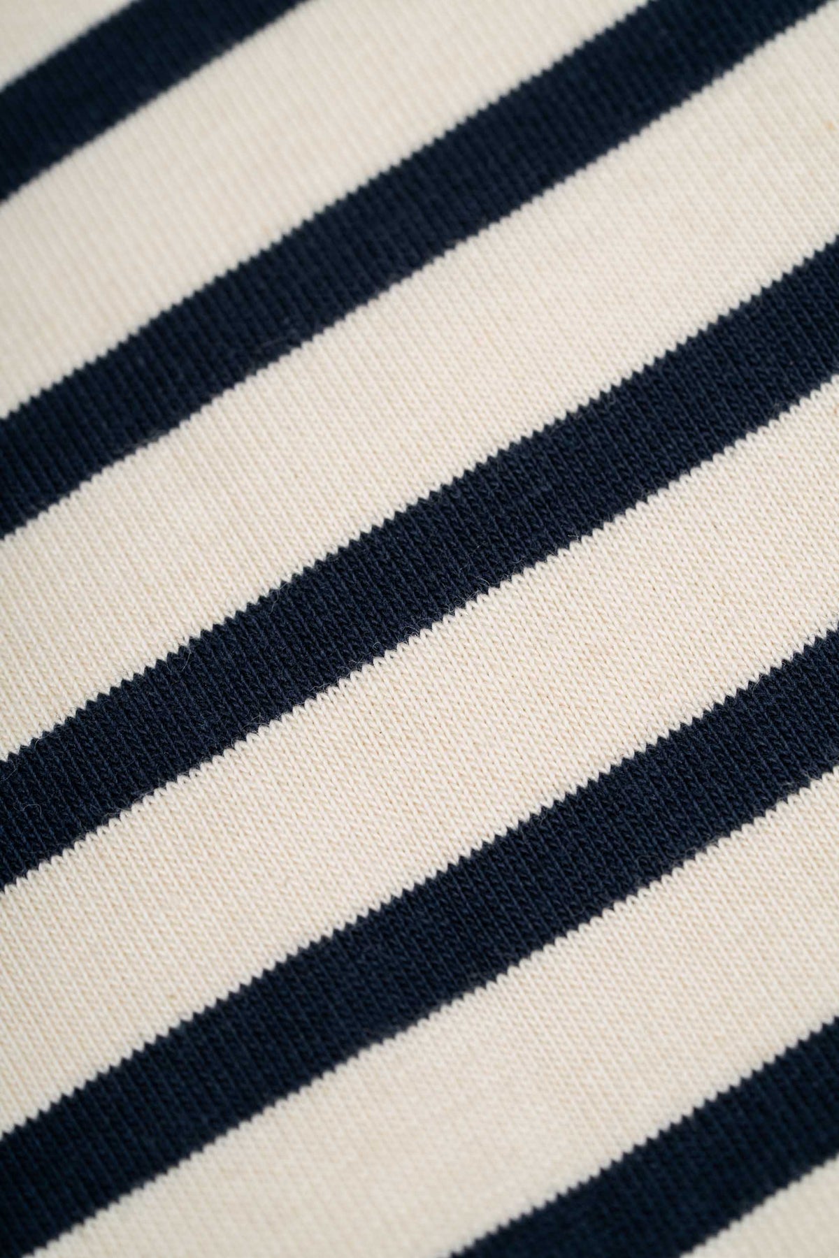 Cross T-Shirt Offwhite / Navy