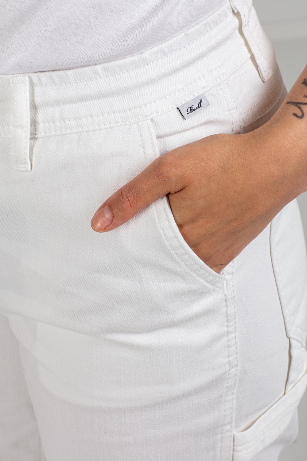 Reflex Women Worker White